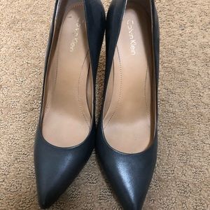 Calvin Klein BLACK heels (size 7.5)